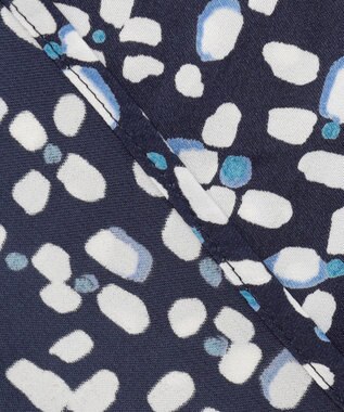 自由区 L 【カタログ掲載・セットアップ対応・洗える】ジオメトリックフラワードットプリント ブラウス ネイビー系