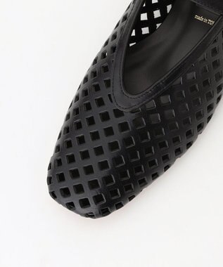 BEIGE， 【一部店舗限定】HENRI EN VARGO / MATHILDE パンチングレザーメリージェーン Black