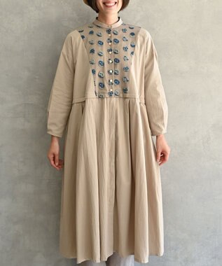 muuc 〈2WAY〉〈遠州織物の工場で織られた上質なコットン生地〉〈オーガニックコットン〉〈チュール素材に花刺繍〉あじさい小花刺繍 羽織り＆ワンピースドレス ベージュ