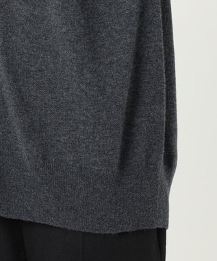 23区 【R(アール)】ウールカシミヤ Vネックカーディガン チャコールグレー系