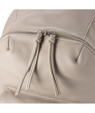 UNBILLION perche / 牛革ソフトシュリンクタイプリュック ライトグレー