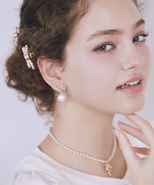 Maison de FLEUR パールリボンイヤリング Gold