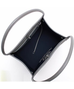 A.D.M.J. ドラマ「続・続・最後から二番目の恋」(フジテレビ)着用　マジックライト/センターリボンベルボトムトートL グリス