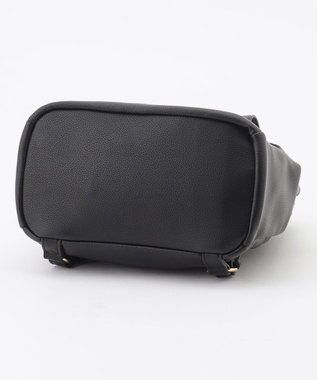 LA BAGAGERIE フロント金具デイリーリュック ブラック