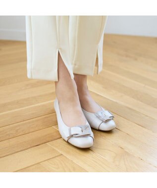 Riz raffinee <Riz raffinee>【3E】バックルモチーフパンプス
