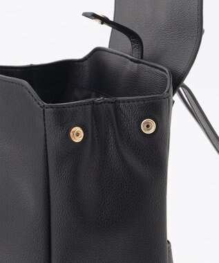 LA BAGAGERIE フロント金具デイリーリュック ブラック