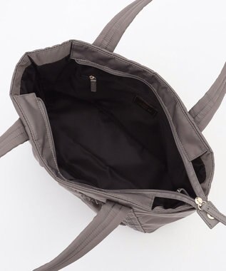 TOCCA 【WEB＆一部店舗限定】【A4サイズ対応・撥水・サスティナブル素材】SOSTA POCKETTOTE トートバッグ グレージュ系