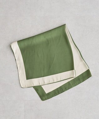 Green Parks ・スクエアパターンスカーフ　７０×７０