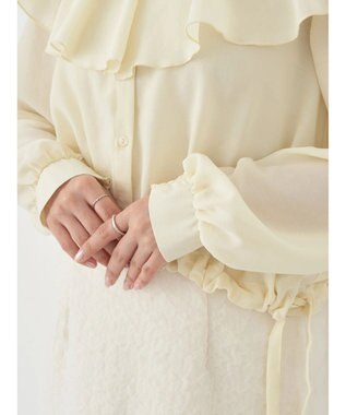 earth music&ecology ラッフルシアードロストブラウス Yellow