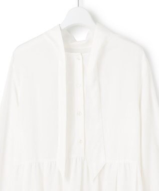 23区 L 【前後着用可能/洗える】ウォッシュドピーチツイル ブラウス ホワイト系