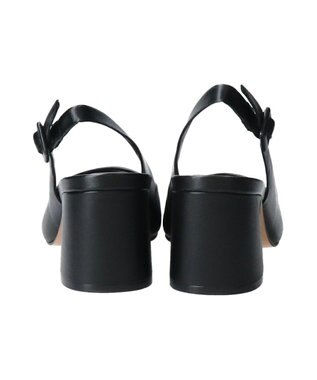 INTER-CHAUSSURES 【CARRANO】ポインテッドバックストラップパンプス ブラック