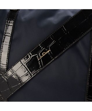 LA BAGAGERIE 【エコユース】ナイロン×型押しエナメル　2WAYA4トート ネイビー