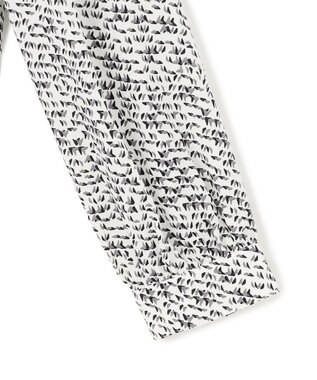 23区 【吸水速乾/UVケア/防シワ性】シャドージオメトリック プリント ブラウス ホワイト系