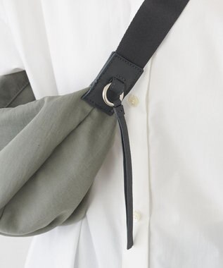 russet ナイロンバナナボディバッグ(CE-1710) Olive