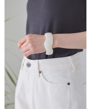 AMERICAN HOLIC ボリュームＣ型マーブルバングル White