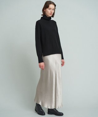 23区 【SACRA】アセテートサテン スカート [23区別注]ベージュ系