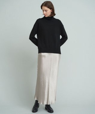 23区 【SACRA】アセテートサテン スカート [23区別注]ベージュ系