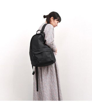 UNBILLION カシュカシュ cachecache / 【WEB限定】ユニセックスで使えるシンプル好きさんのための11ポケットリュック ブラック