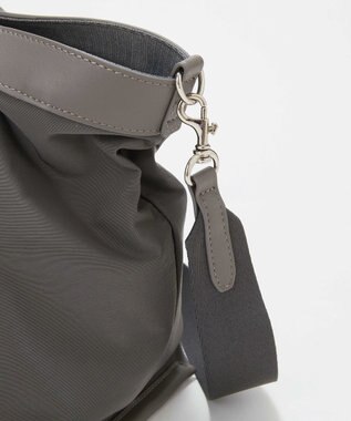 TOPKAPI 【Breath TOPKAPI】MORPH モーフ リンクルナイロン 2way ワイド トートバッグ チャーム付き　軽量 / 撥水 グレー