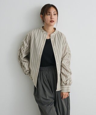 CRAFT STANDARD BOUTIQUE 袖シャーリングバンドカラーシャツ Stripe Beige