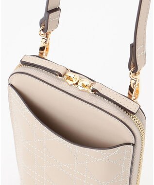 LA BAGAGERIE 【レザー×ステッチ】スマホポシェット アイボリー