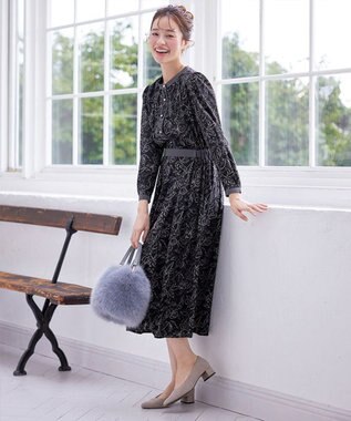 Tiaclasse L 【安田美沙子さん着用・新色/XSサイズ追加・洗える】フラワープリント配色ワンピース ブラック×チャコールグレー