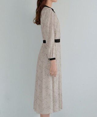 Tiaclasse L 【安田美沙子さん着用・新色/XSサイズ追加・洗える】フラワープリント配色ワンピース ベージュ