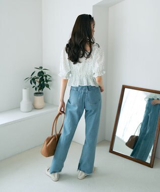 earth music&ecology フラワー刺繍フリルヘムブラウス Ivory