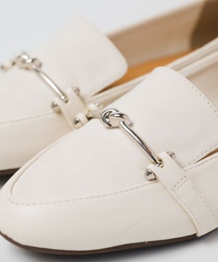 BONTRE 【PRECIEUX JOUET/プレシュウジュエ】ツイストビットローファー ホワイト