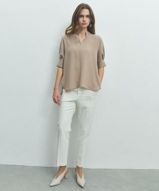 BEIGE， FLEUR / バックサテン プルオーバーブラウス Beige