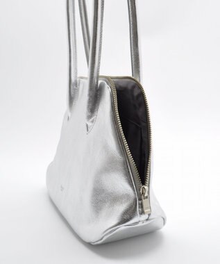 blancle メタリックレザー 舟形ボストンバッグ SILVER