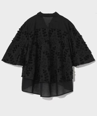GRACE CONTINENTAL フラワーembケープブラウス ブラック
