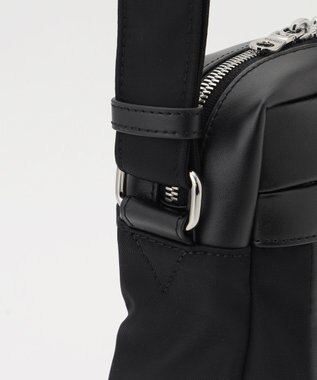 Y'SACCS ブロックモチーフポシェット ブラック