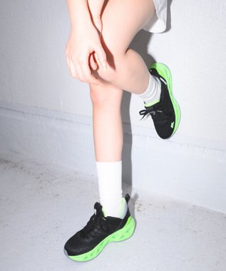 STEVE MADDEN SURGE 1 デザインソールニットスニ―カー