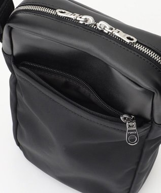 Y'SACCS ブロックモチーフポシェット ブラック