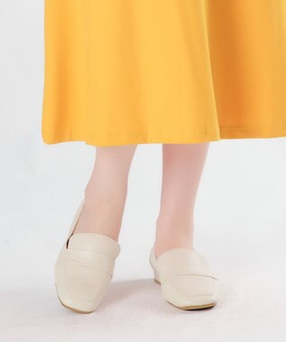 Dominic3 晴雨兼用 サイドギャザー ソフトレザーローファー アイボリー