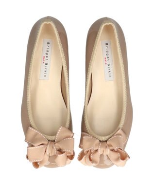 Bridget Birkin ＜3E＞【Bridget Birkin Walk】ステッチリボンウォーキングパンプス ベージュエナメル