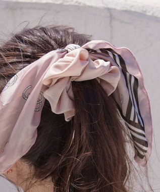 Tiaclasse 【2type】スカーフ柄シュシュ A：ピンク(スカーフ）