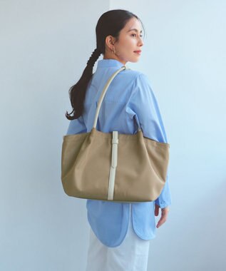 TOPKAPI 【TREASURE TOPKAPI】ナイロン センターベルト トートバッグ　A4 / 軽量 / 肩掛け グレージュ