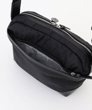 Y'SACCS シルキーリュクスショルダーバッグ ブラック