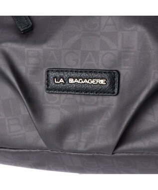 LA BAGAGERIE MONOGRAMME ポシェット ガンメタリック