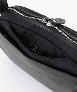 Y'SACCS シルキーリュクスショルダーバッグ ブラック