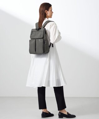 Y'SACCS 【ムック本掲載】クリンクルナイロン　ダブルポケットリュック ダークグレー