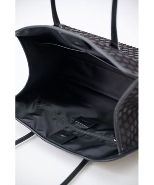 MIYABIYA 【撥水加工】篭目柄エンボスボンディングラウンドトート ブラック