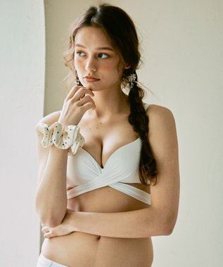 San-ai Resort（三愛水着楽園） WEB限定商品ノンワイヤーなのにぷっくり美胸を作るダブルアップクロスビキニ M1 M2 L1 San-ai Resort（サンアイリゾート） ホワイト