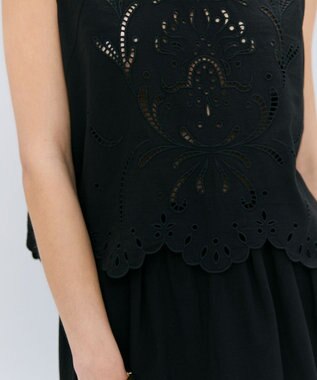 BEIGE， 【洗える】GALLERIA / コットンエンブロイダリーノースリーブブラウス Black