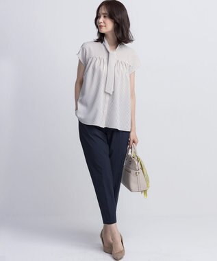 組曲 スーパーライトストレッチテーパード パンツ ネイビー系