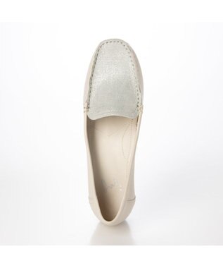 ing <ing>モカシューズ アイボリー