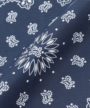 GOTAIRIKU BOX入りでギフトに最適【高機能吸水 / 抗菌防臭加工/シワになりにくい】バンダナハンカチ ネイビー×白ペイズリー