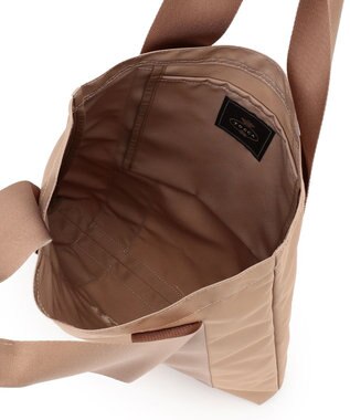 TOCCA 【アップサイクルコサージュ付き・美香＆Lovécoコラボ・数量限定・A4サイズ対応】FLOWER IN HEART BAG バッグ ベージュ×ローズ